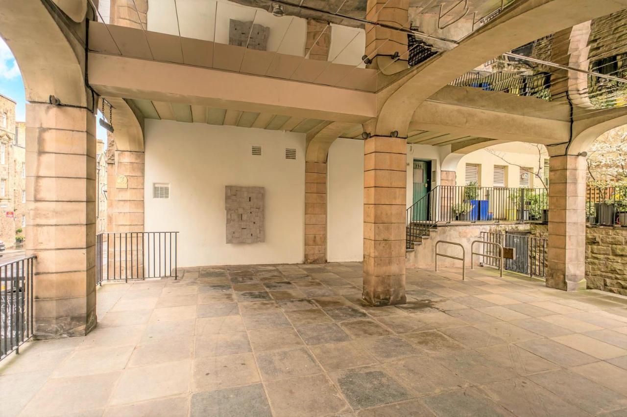 Charming Old Town 2 Bed Apt, 2Mins From Royal Mile — Photos 3